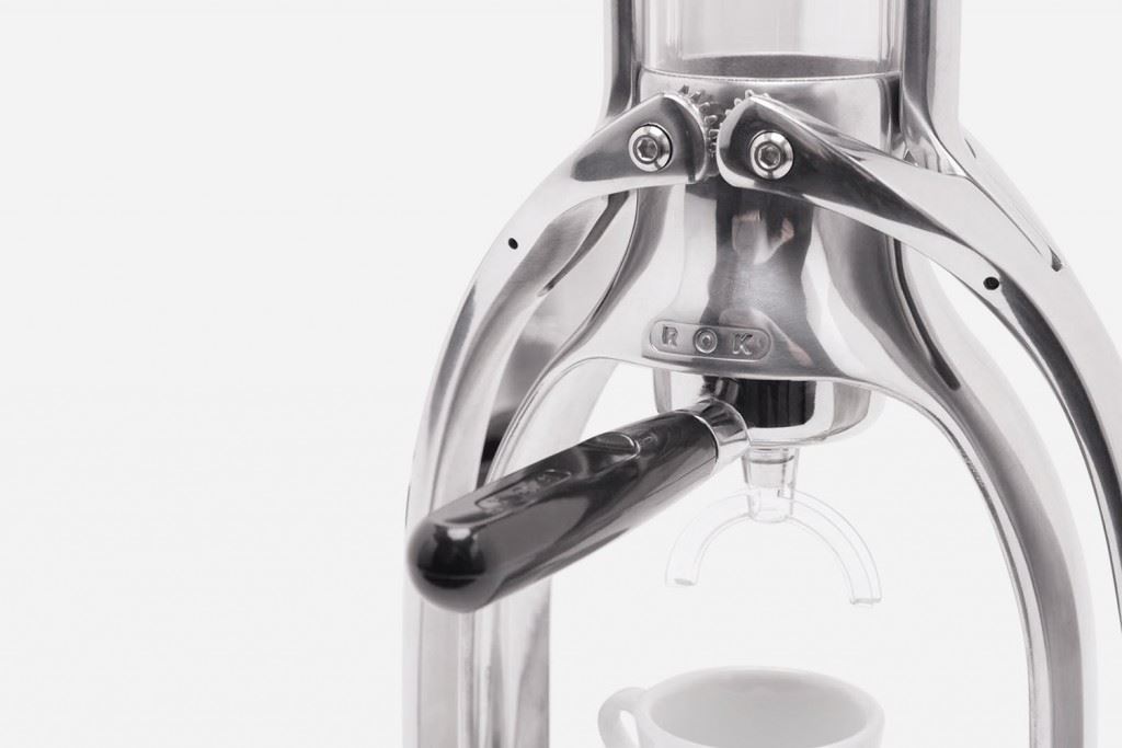 rokmaker-hand-powered-espresso-machine-classic-aluminum-3