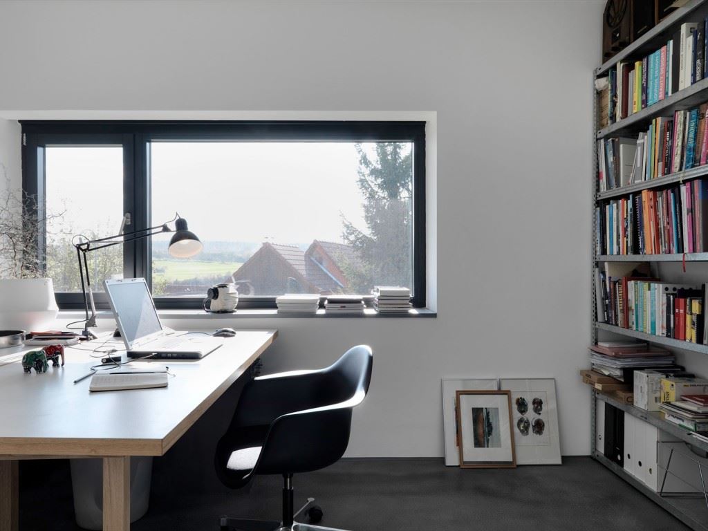 Minimalist-home-by-Ippolito-Fleitz-Group-Haus-F-19