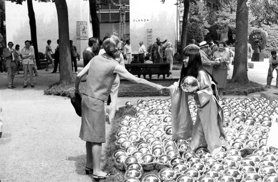 1966-Narcissus-Garden-1-full