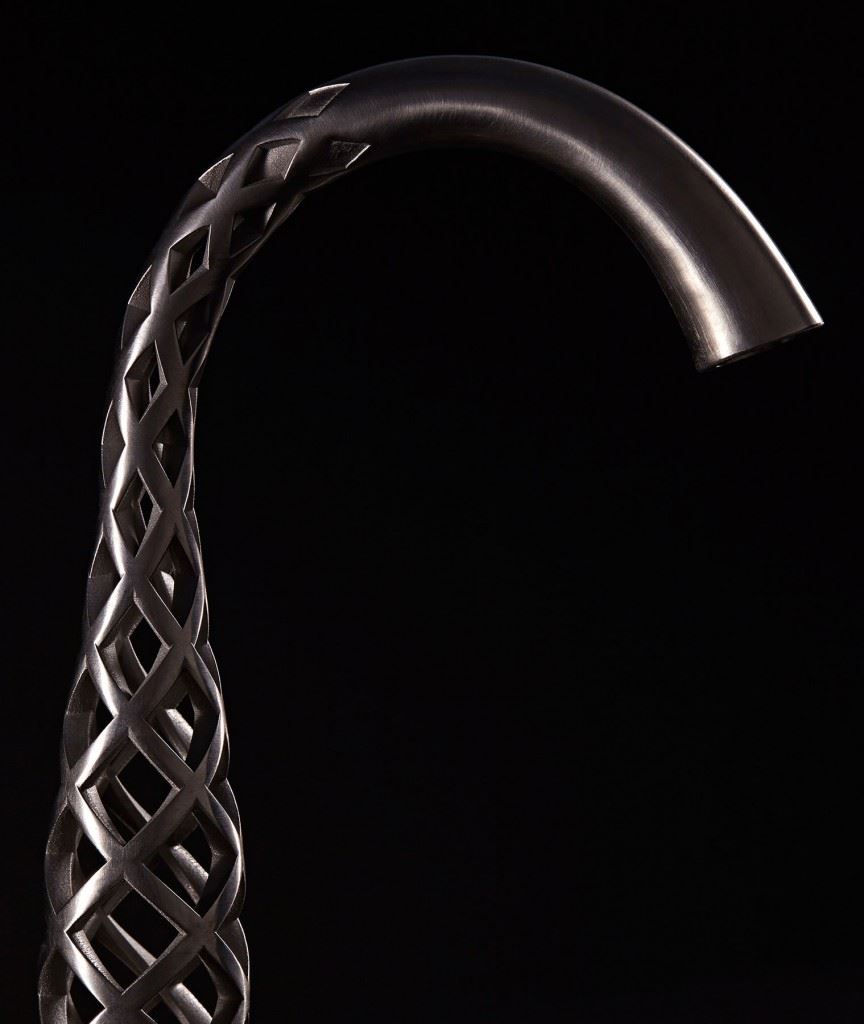 Ams_DXV_3D_faucet_two_water-2