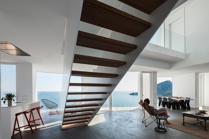 sunflower-house_020615_19-800x533