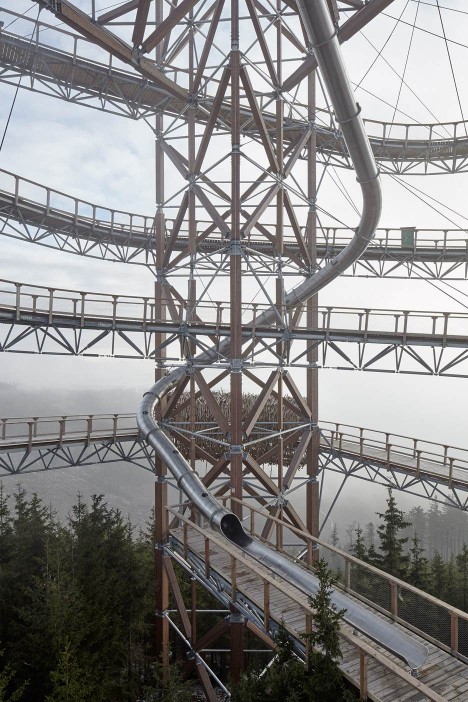 mountain-central-truss-frame-468x702