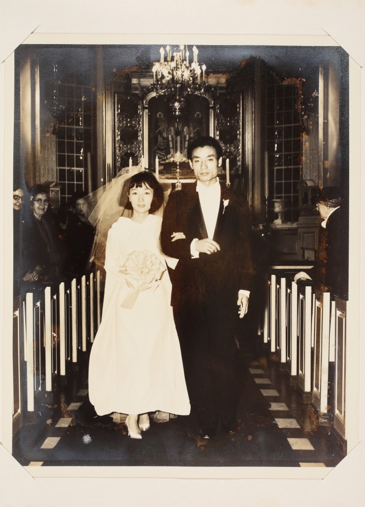 徐寶琳與袁繼生1963年於紐約結婚,新娘禮服是徐寶琳巧手縫製。 徐馨慧提供。